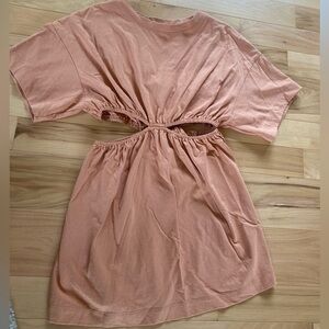 Fun, summer dress, cutouts on sides